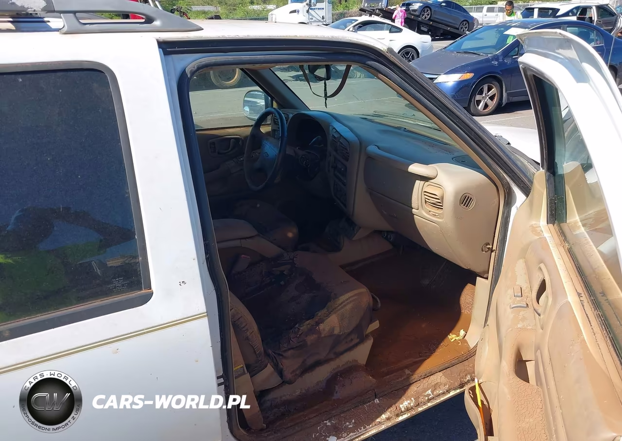 1998 Chevrolet Blazer Lt VIN:1GNCS13W9W2120381 - 5