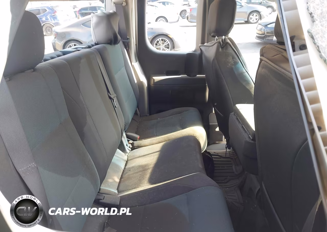 2004 Nissan Titan Xe VIN:1N6AA06A34N529630 - 8