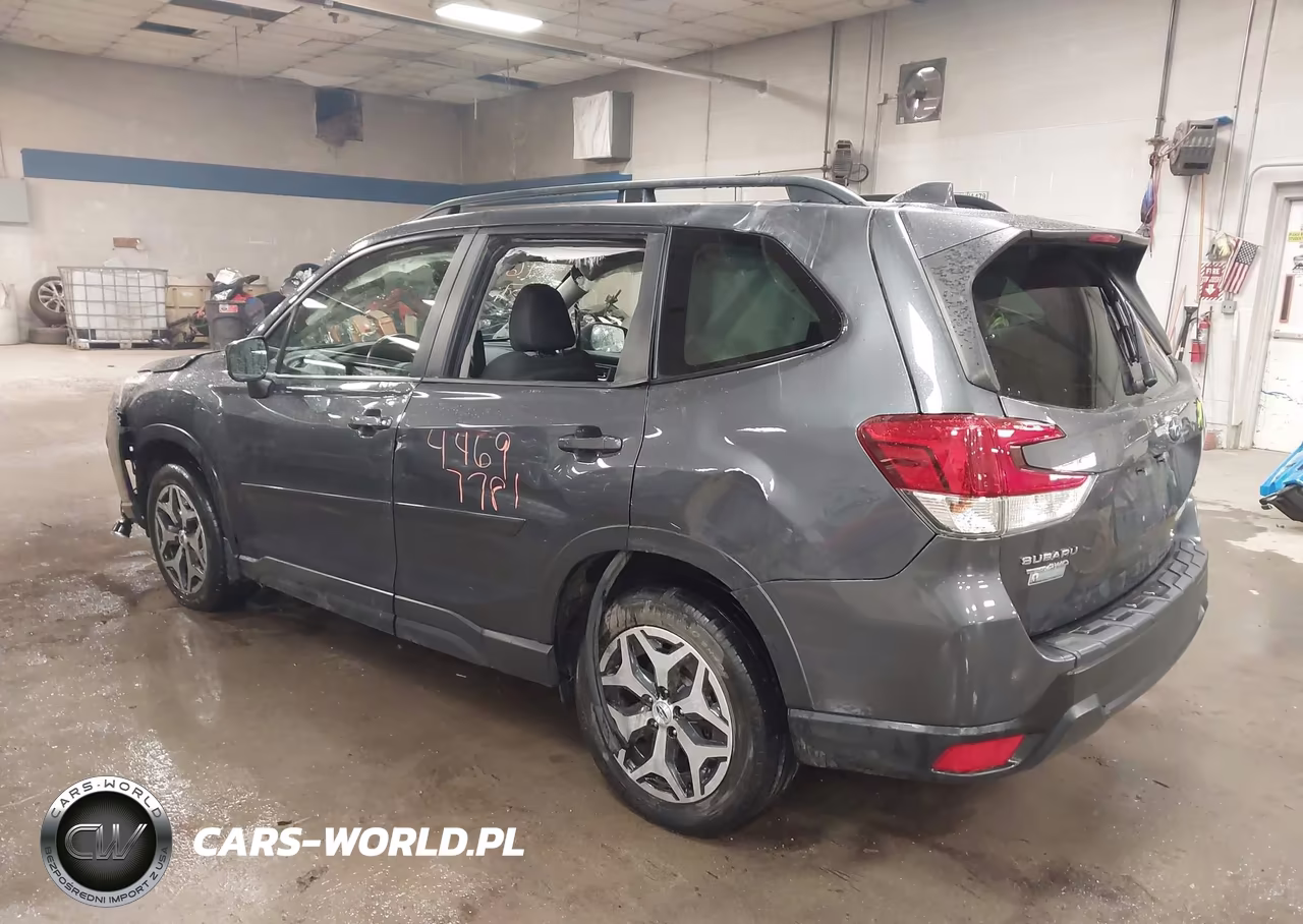 2021 Subaru Forester Premium VIN:JF2SKAJC0MH419749 - 3