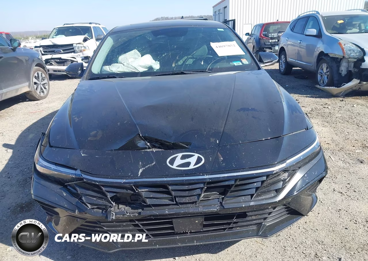 2025 Hyundai Elantra Limited VIN:KMHLP4DGXSU994929 - 12