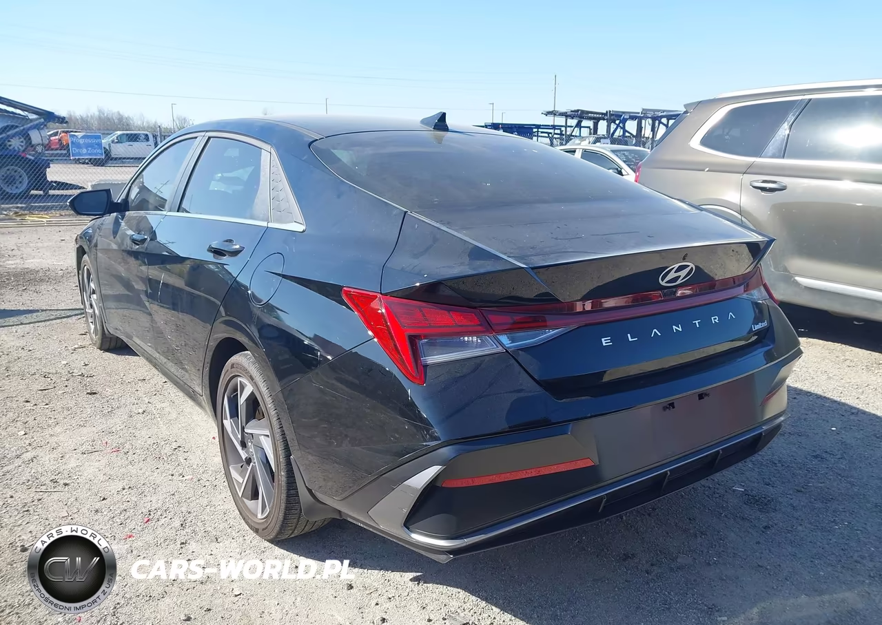 2025 Hyundai Elantra Limited VIN:KMHLP4DGXSU994929 - 3