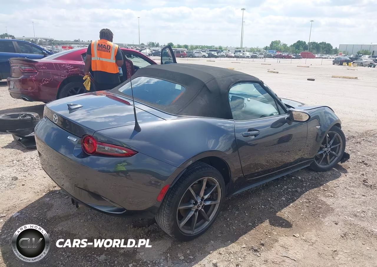 2016 Mazda Mx-5 Miata Grand Touring VIN:JM1NDAD78G0101336 - 4