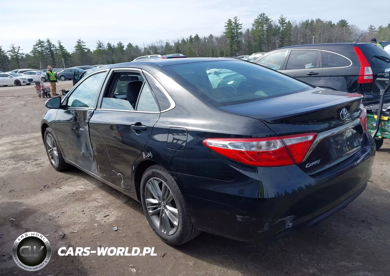 2016 Toyota Camry Se VIN:4T1BF1FK3GU226196 - 3