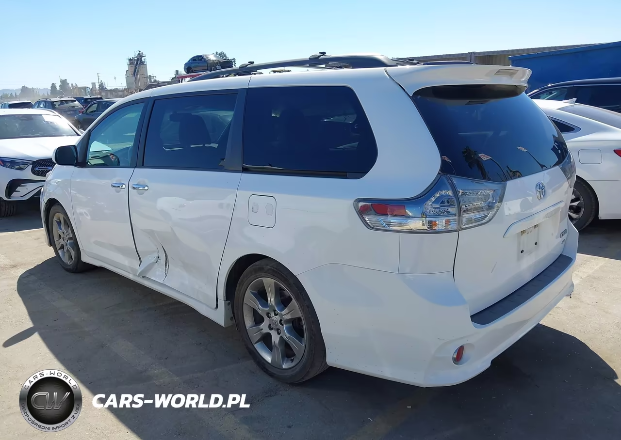 2013 Toyota Sienna Se 8 Passenger VIN:5TDXK3DC0DS392348 - 3