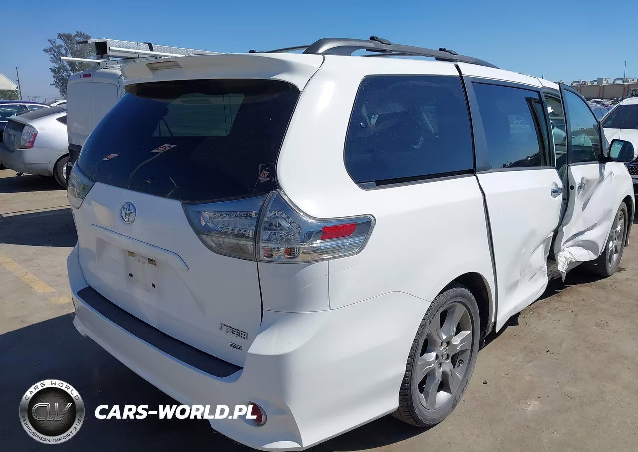 2013 Toyota Sienna Se 8 Passenger VIN:5TDXK3DC0DS392348 - 4