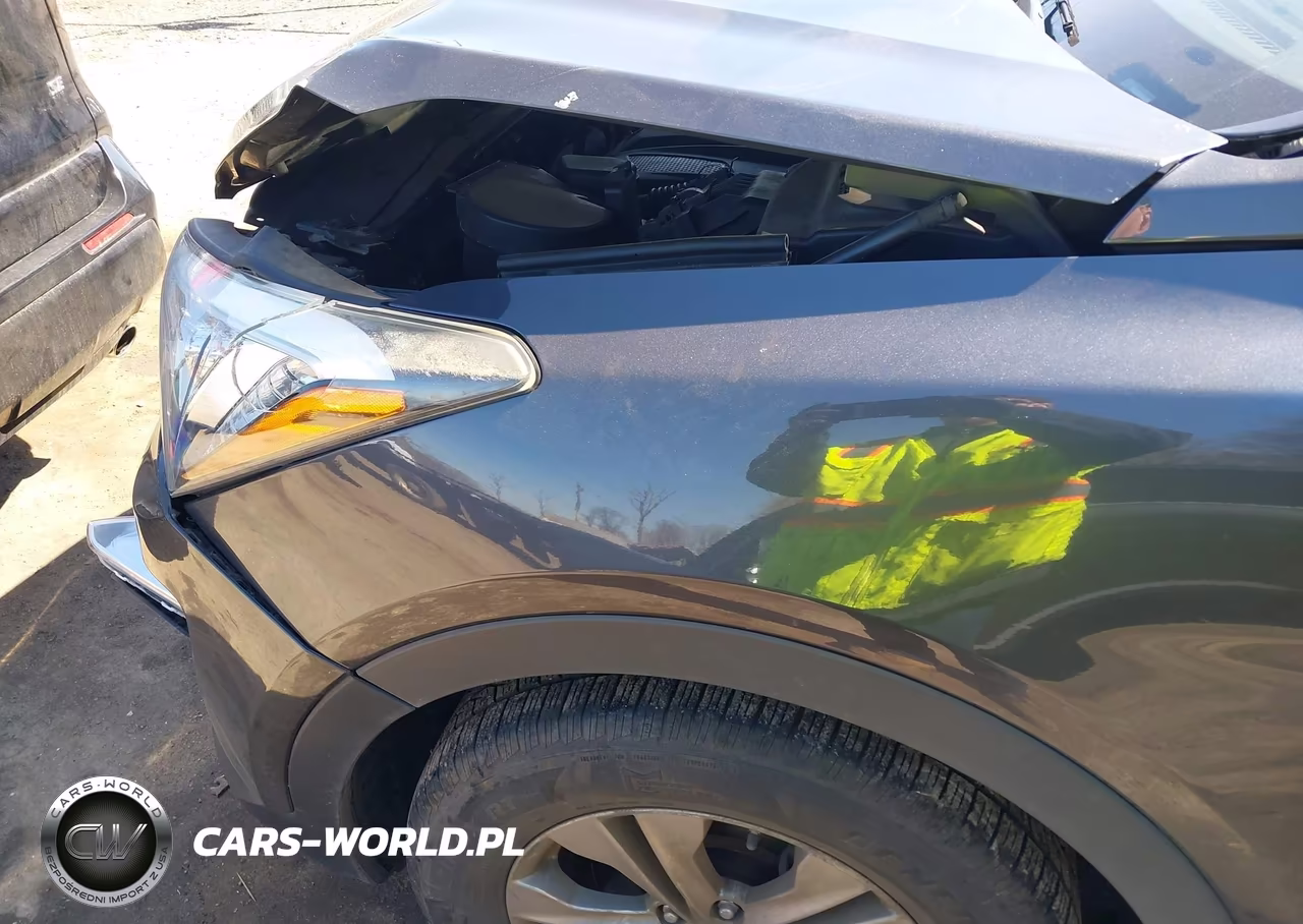2015 Hyundai Santa Fe Sport 2.4L VIN:5XYZU3LB1FG294487 - 6