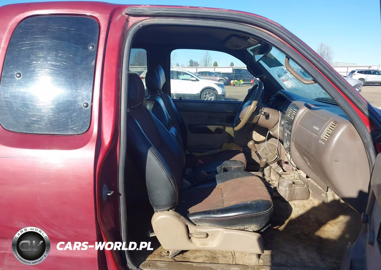 1999 Toyota Tacoma VIN:4TAWM72N3XZ426606 - 5