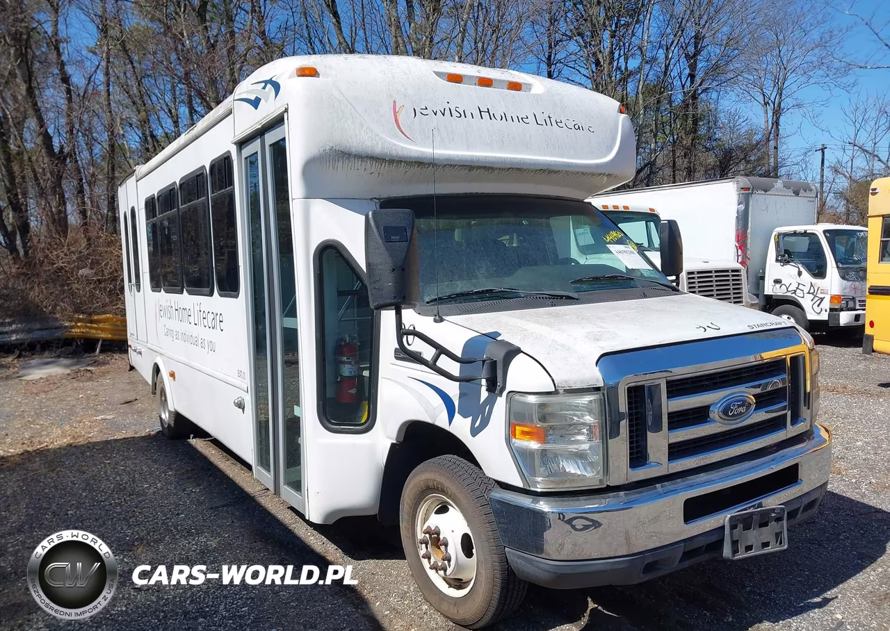2011 Ford E-450 Cutaway