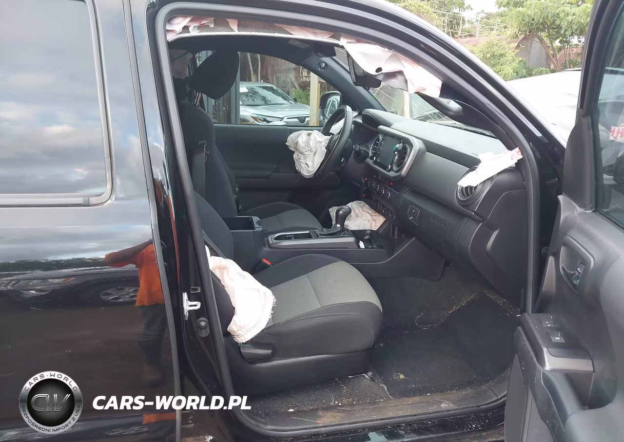 2022 Toyota Tacoma VIN:3TYCZ5ANXNT063870 - 5