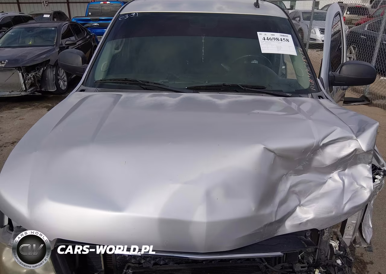 2010 Chevrolet Tahoe Ls VIN:1GNMCAE35AR166312 - 10
