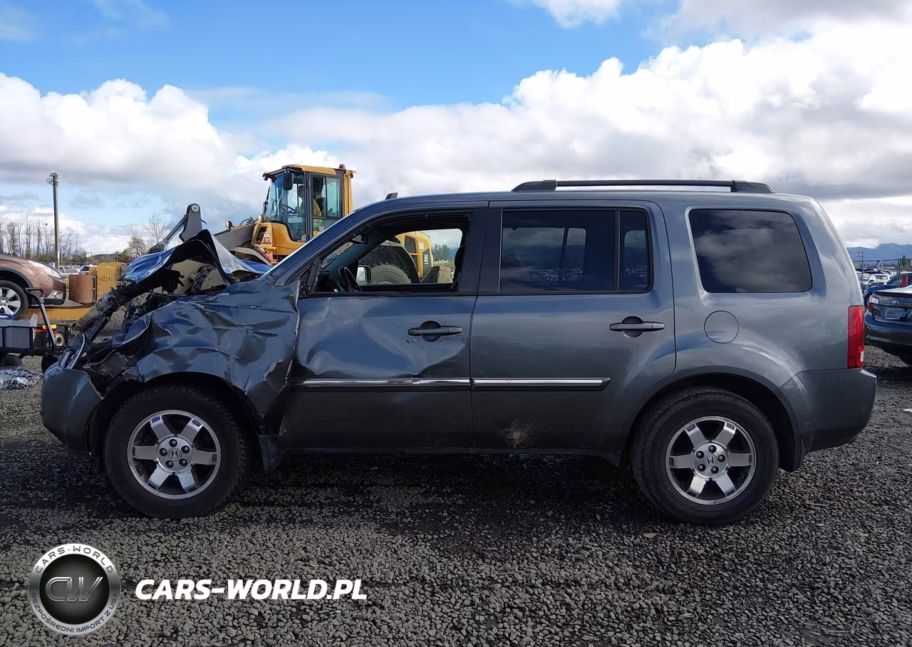 2011 Honda Pilot Touring VIN:5FNYF3H97BB055183 - 13