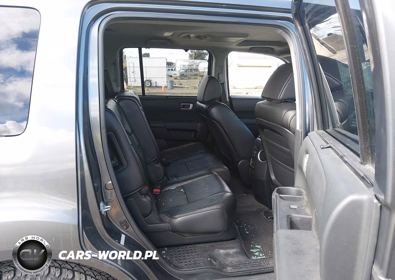 2011 Honda Pilot Touring VIN:5FNYF3H97BB055183 - 8