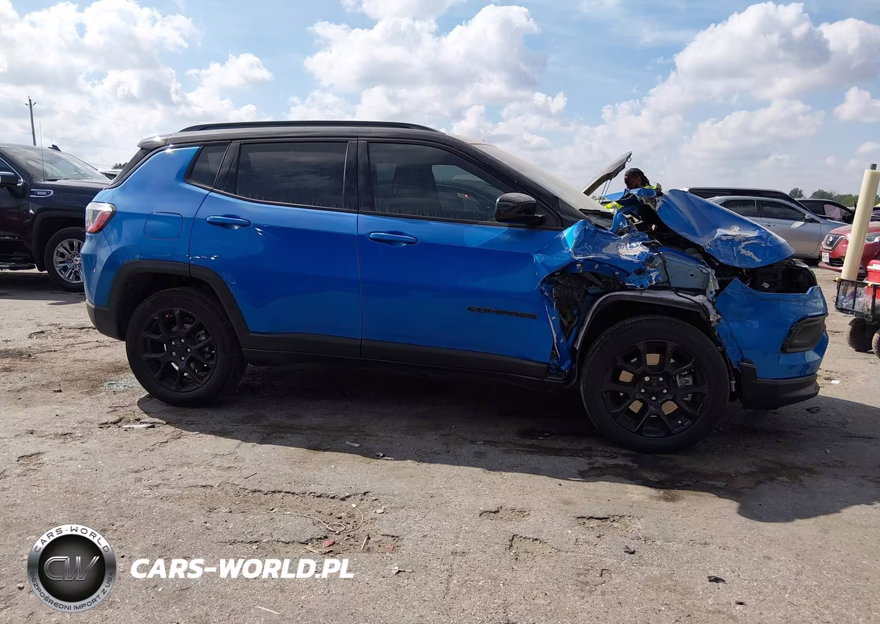 2024 Jeep Compass Latitude 4X4 VIN:3C4NJDBN4RT165102 - 12