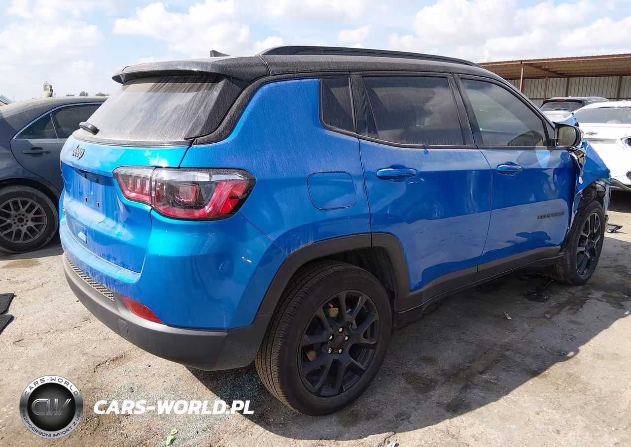 2024 Jeep Compass Latitude 4X4 VIN:3C4NJDBN4RT165102 - 4