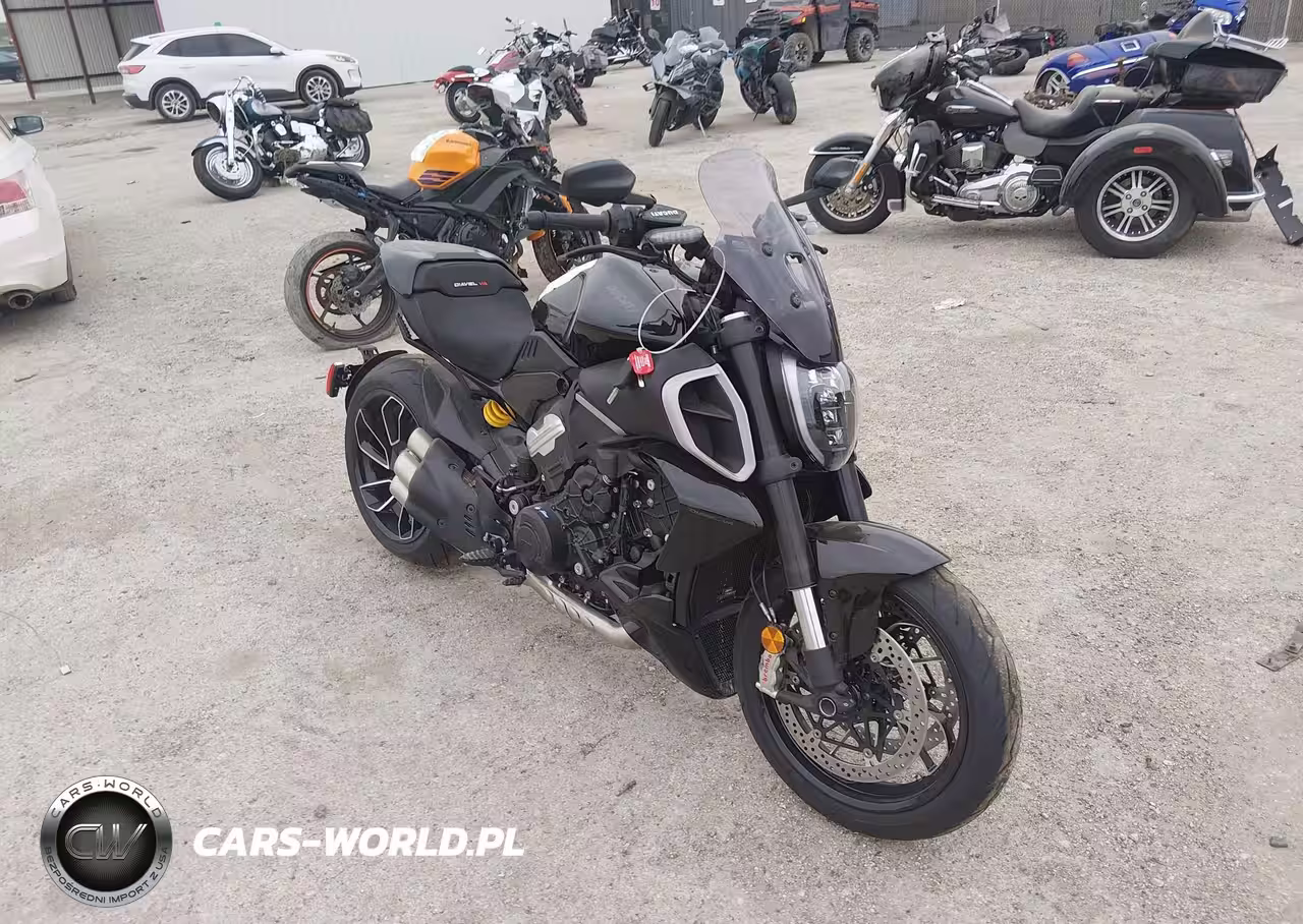 2023 Ducati Diavel V4