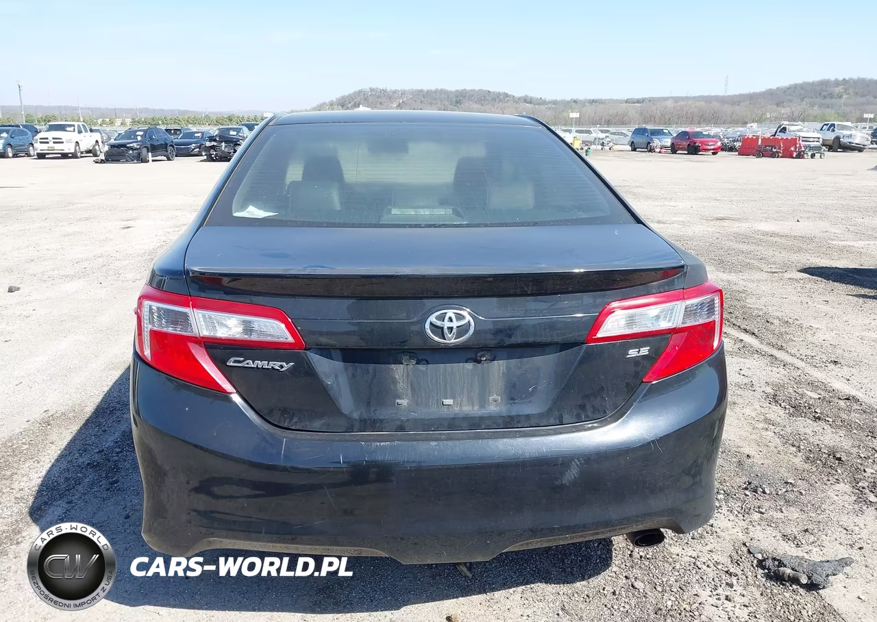 2014 Toyota Camry Se VIN:4T1BF1FK9EU311878 - 17