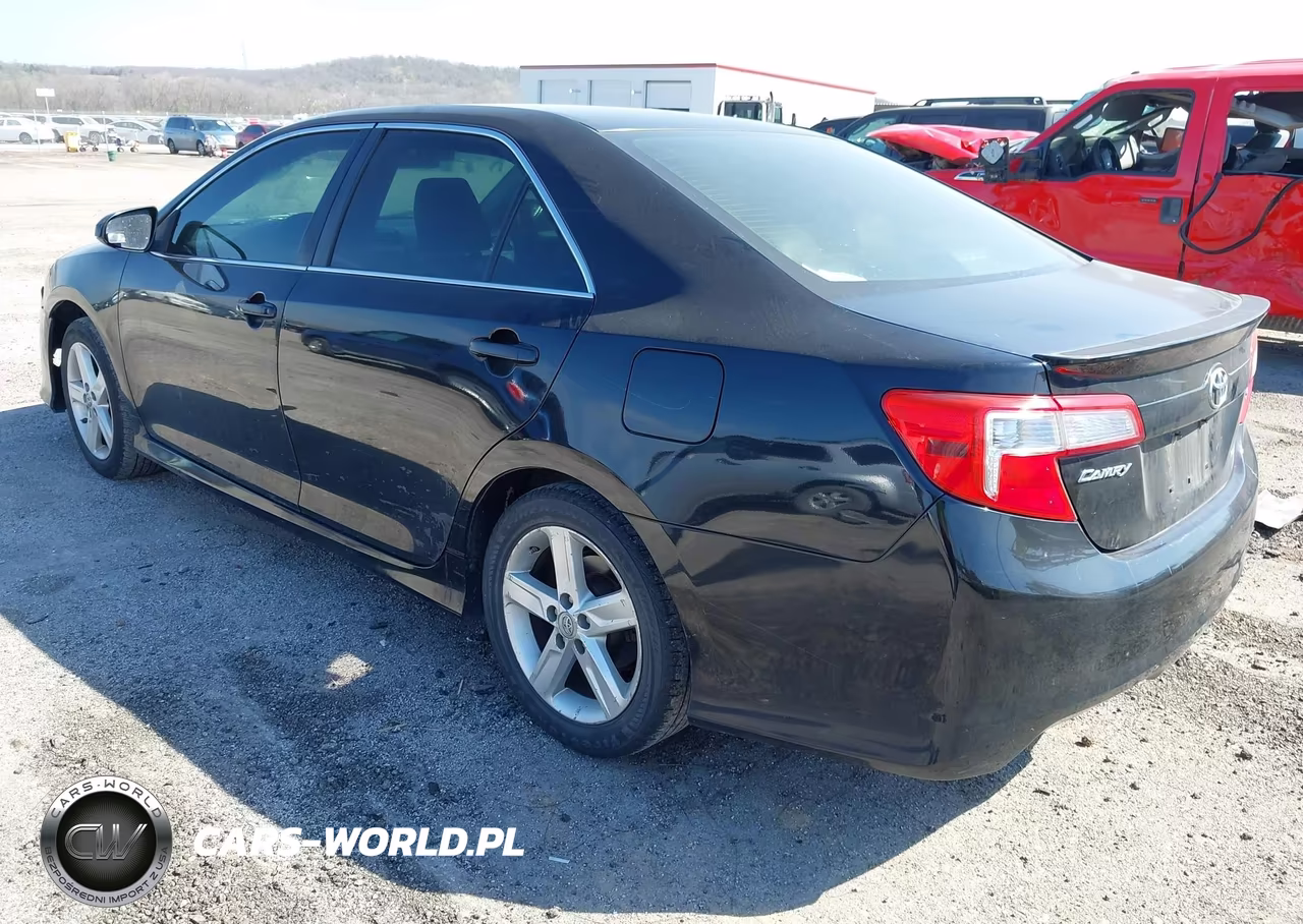 2014 Toyota Camry Se VIN:4T1BF1FK9EU311878 - 3