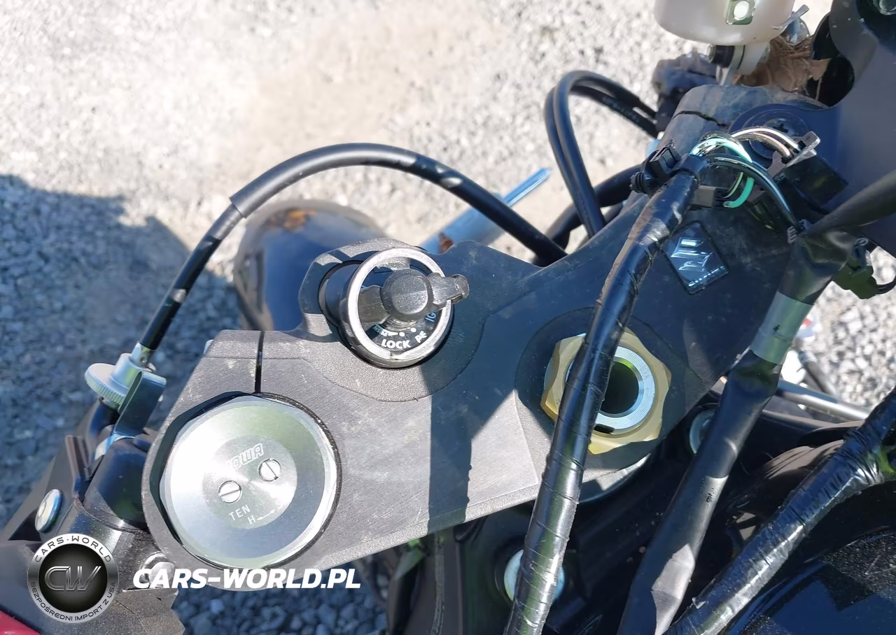 2020 Suzuki Gsx-R600 VIN:JS1GN7FA8L7100250 - 11