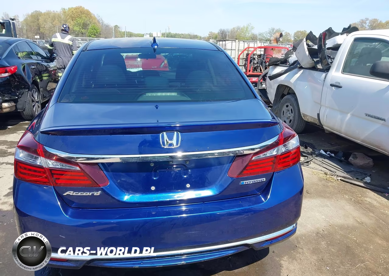 2017 Honda Accord Hybrid VIN:JHMCR6F37HC012615 - 17