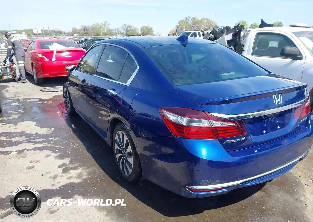2017 Honda Accord Hybrid VIN:JHMCR6F37HC012615 - 3