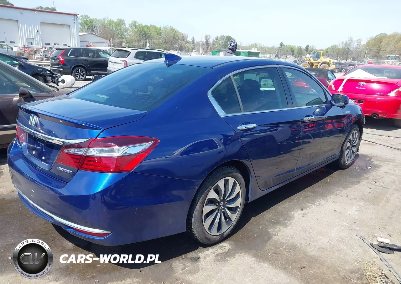 2017 Honda Accord Hybrid VIN:JHMCR6F37HC012615 - 4
