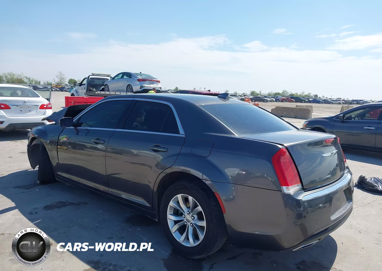 2016 Chrysler 300 Limited VIN:2C3CCAAG0GH268482 - 3