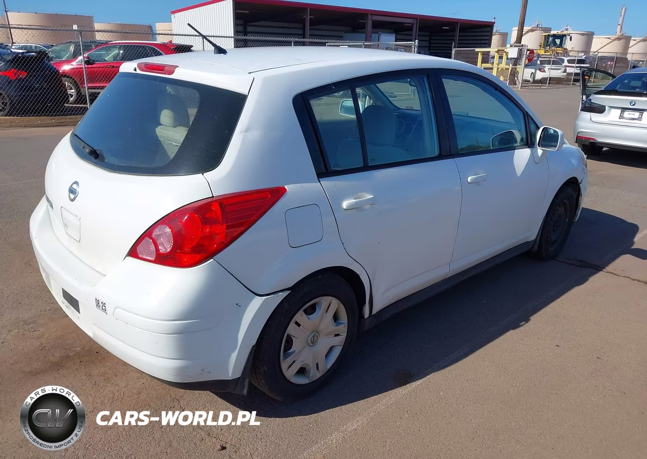 2011 Nissan Versa 1.8S VIN:3N1BC1CP8BL451815 - 4