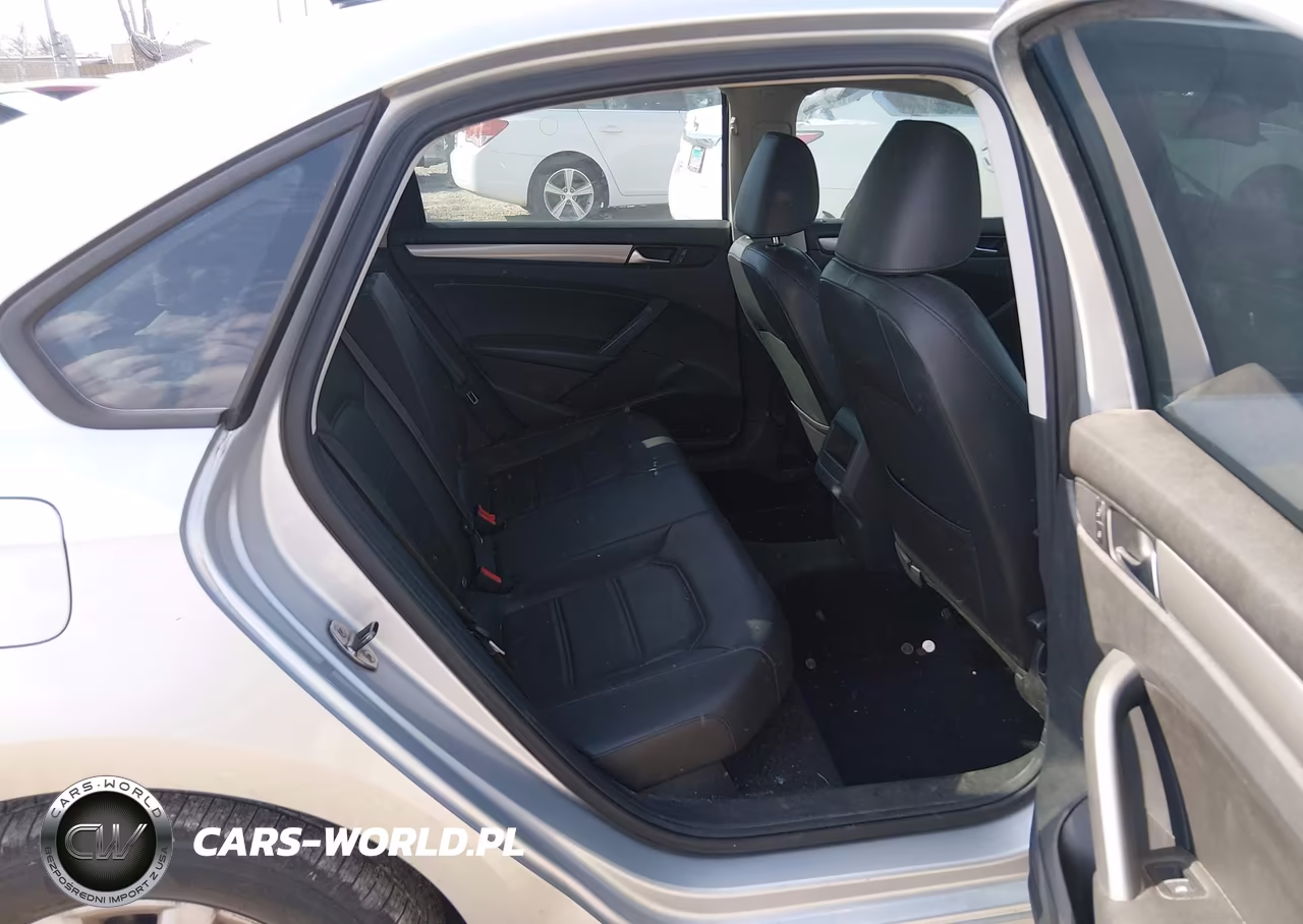 2014 Volkswagen Passat 2.5L Wolfsburg Edition VIN:1VWAH7A38EC010115 - 8