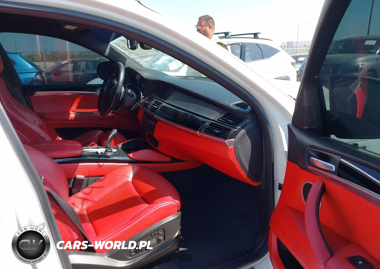 2014 BMW X6 M VIN:5YMGZ0C5XE0C40637 - 5