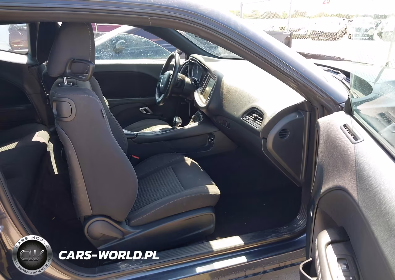 2016 Dodge Challenger Sxt VIN:2C3CDZAG0GH354421 - 5