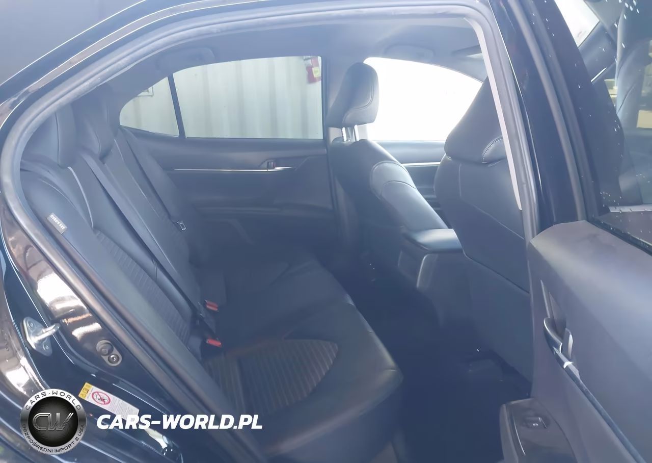 2018 Toyota Camry Se VIN:JTNB11HK1J3058096 - 8