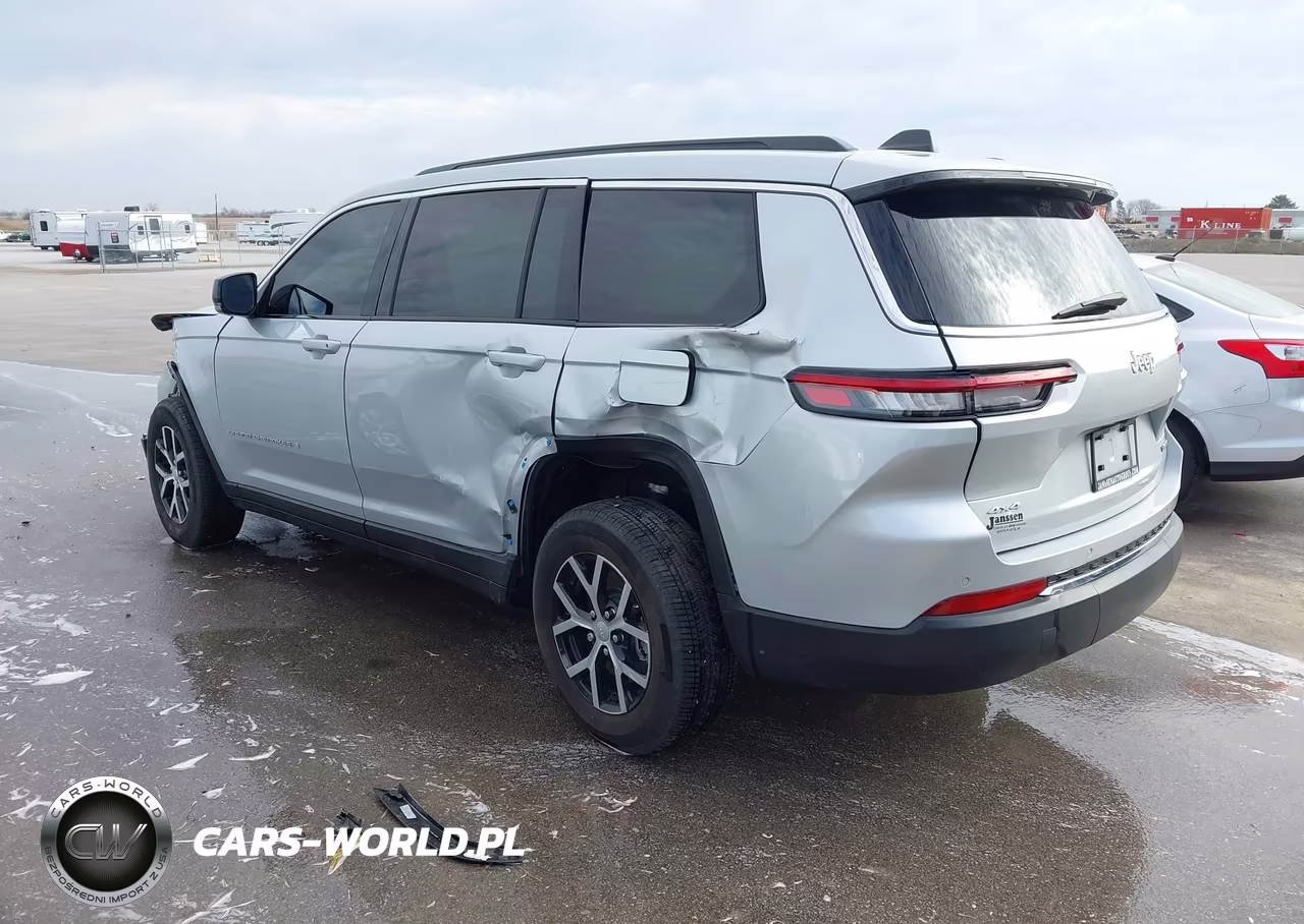 2025 Jeep Grand Cherokee L Limited 4X4 VIN:1C4RJKBG7S8637806 - 3