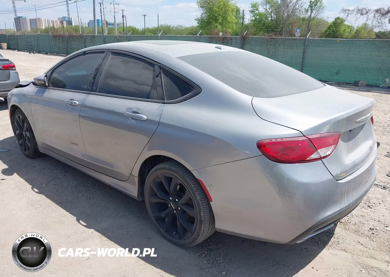2015 Chrysler 200 S VIN:1C3CCCBG1FN691006 - 3