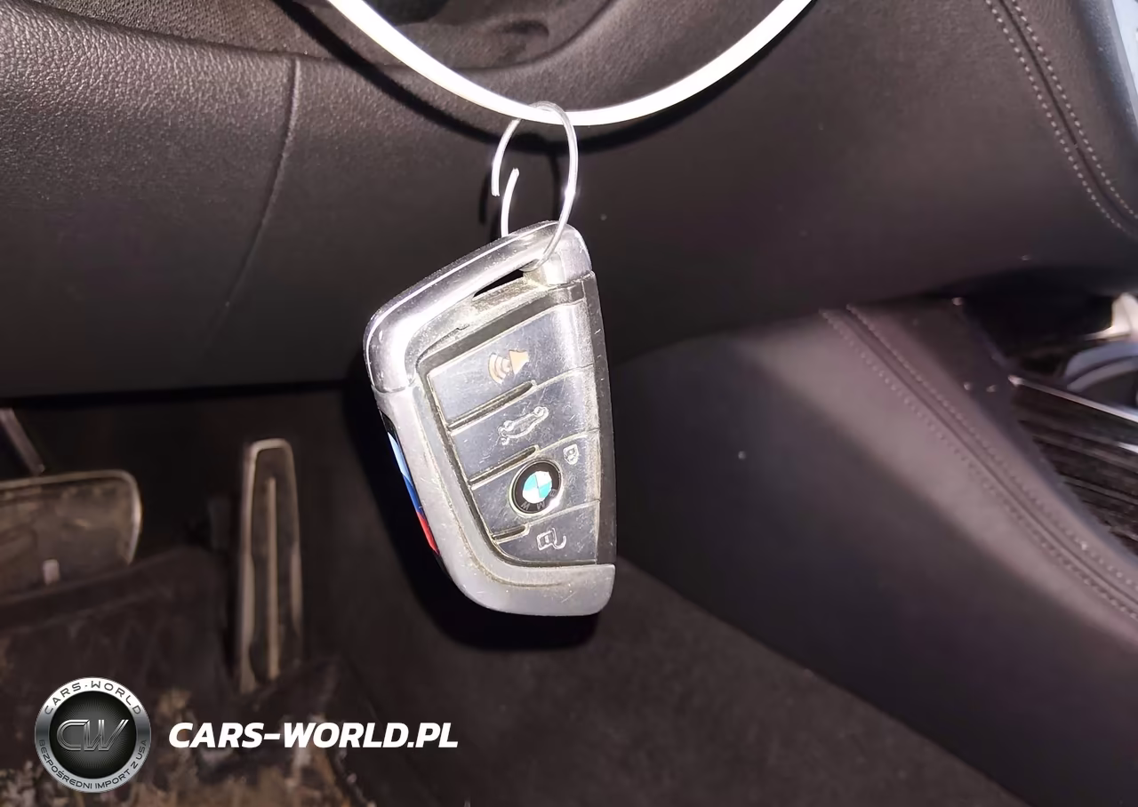 2018 BMW Alpina B7 xDrive VIN:WBA7F2C50JG424901 - 9