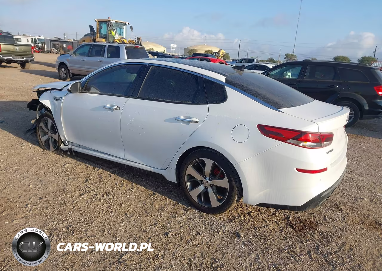 2019 Kia Optima S VIN:5XXGT4L39KG365670 - 3