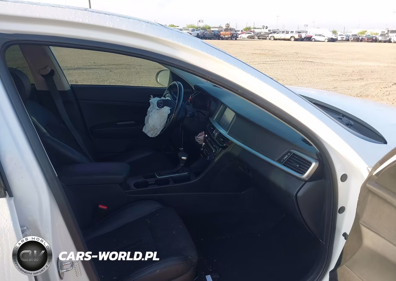 2019 Kia Optima S VIN:5XXGT4L39KG365670 - 5