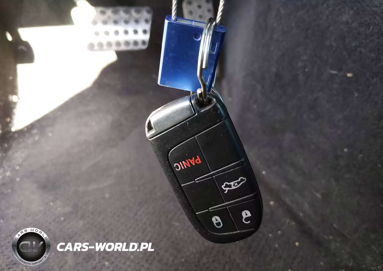 2017 Dodge Challenger Sxt Plus VIN:2C3CDZAG0HH560663 - 11