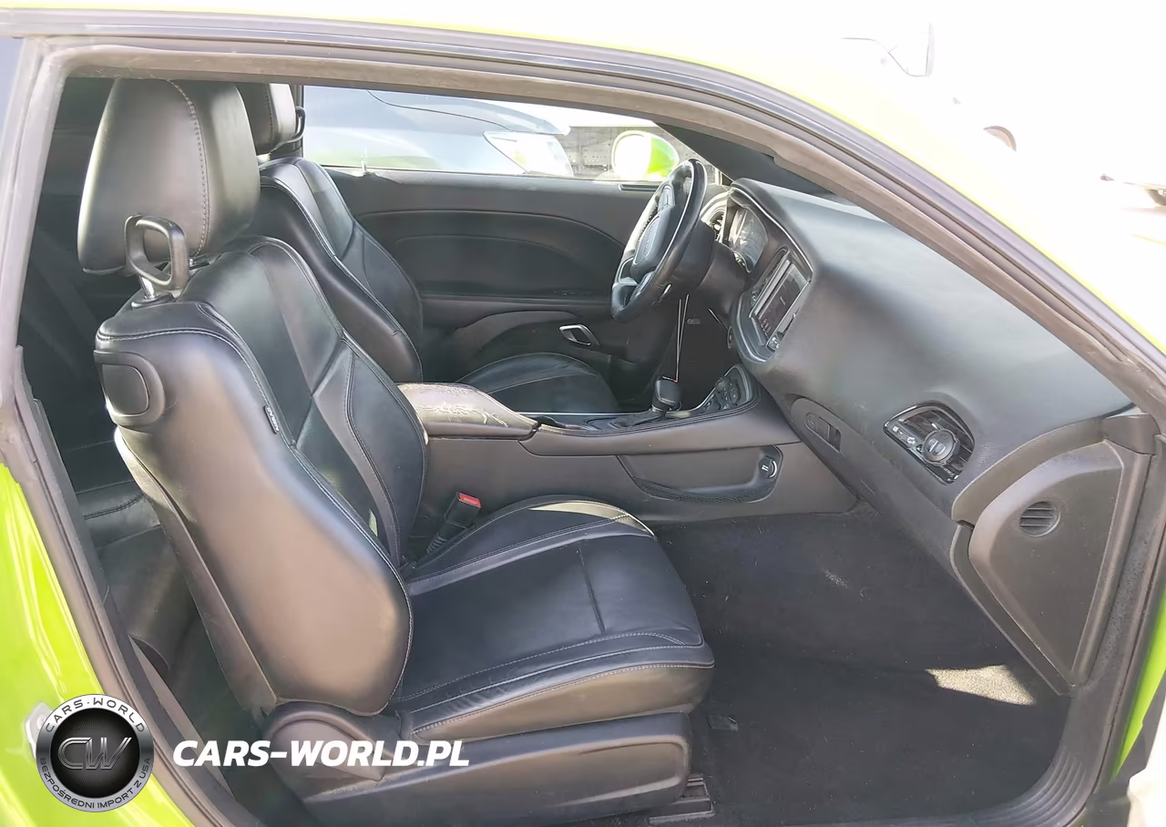 2017 Dodge Challenger Sxt Plus VIN:2C3CDZAG0HH560663 - 5