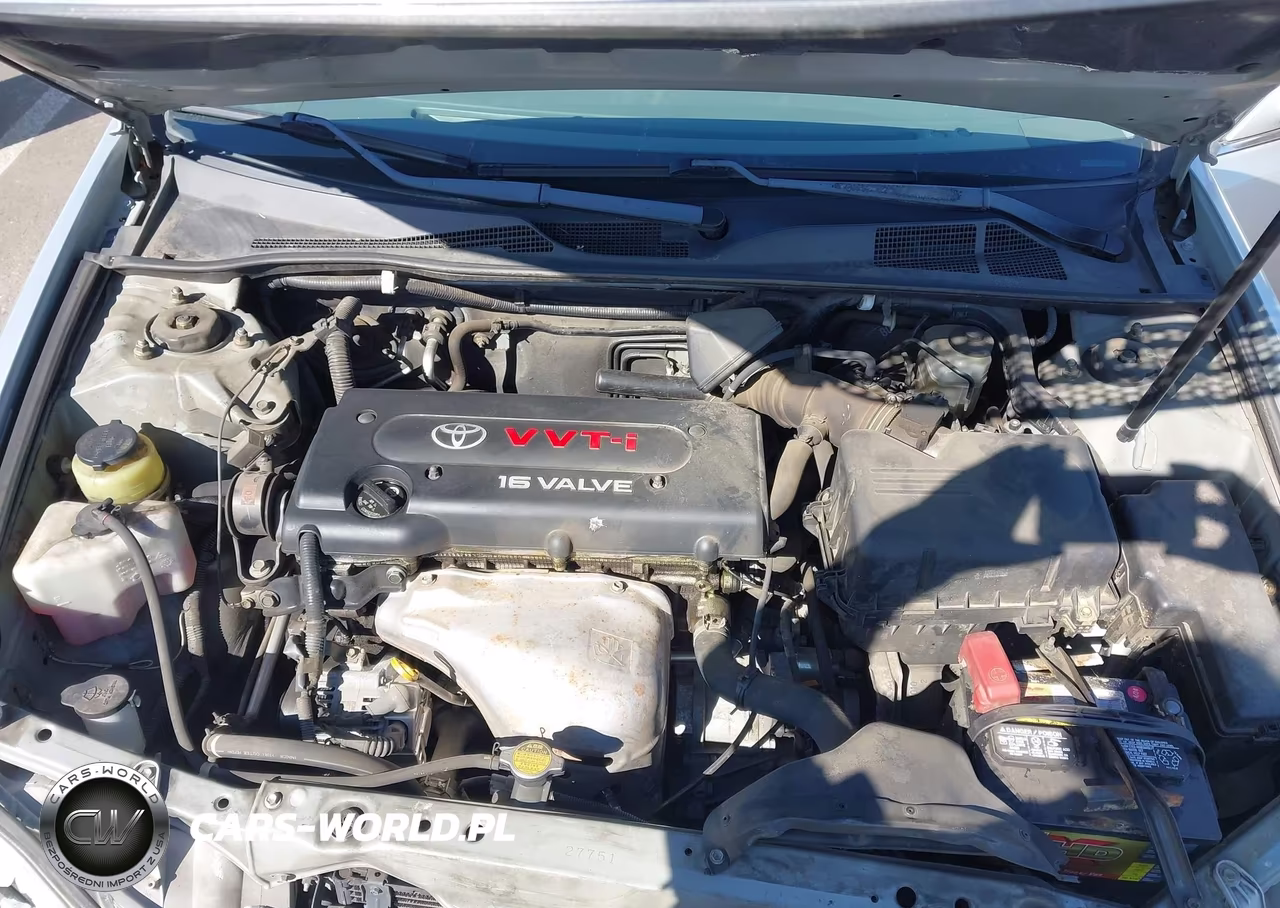 2003 Toyota Camry Le VIN:4T1BE32K83U140820 - 10