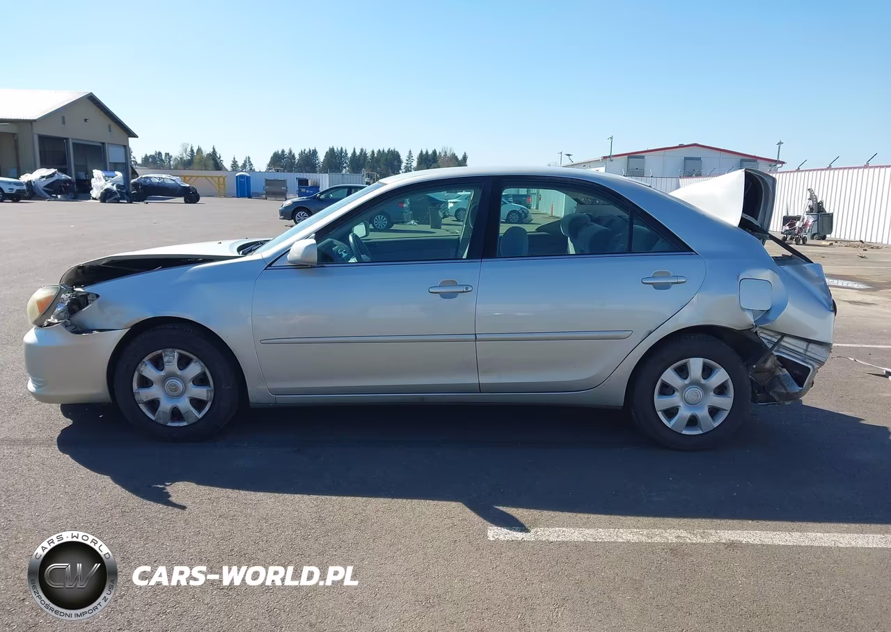 2003 Toyota Camry Le VIN:4T1BE32K83U140820 - 15