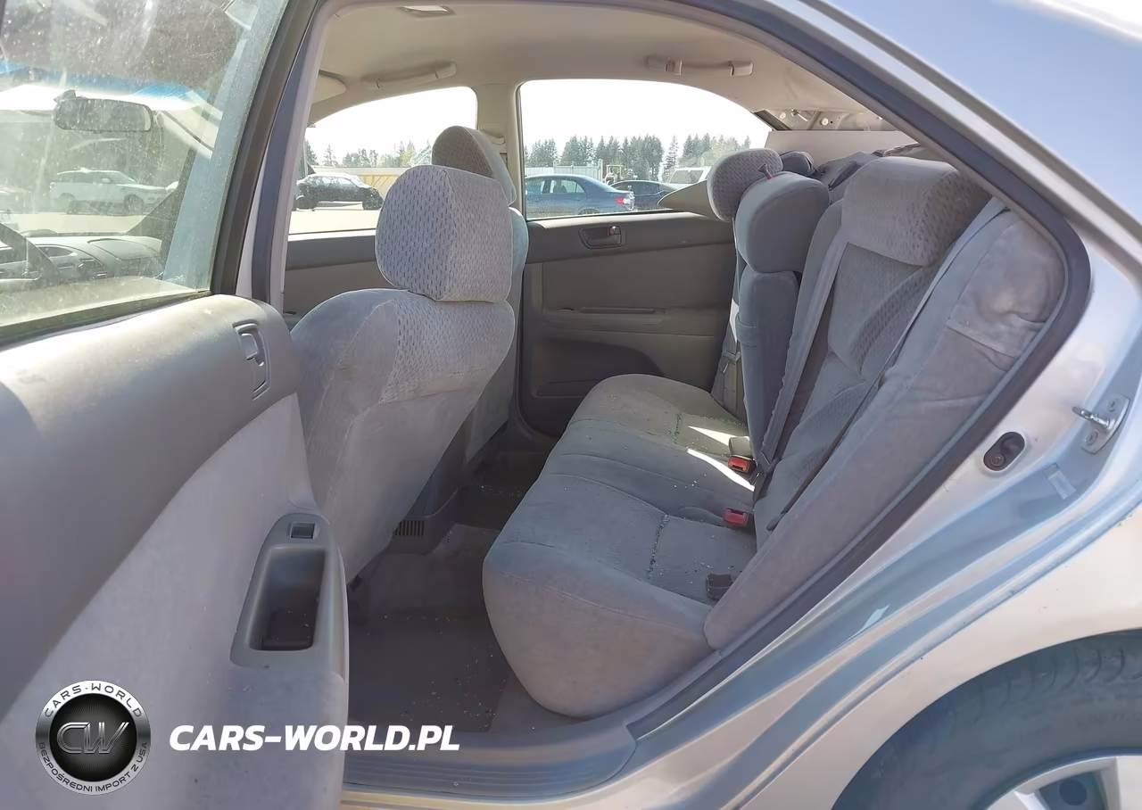 2003 Toyota Camry Le VIN:4T1BE32K83U140820 - 8
