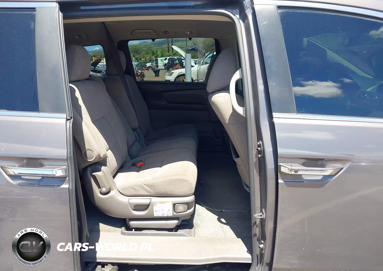 2017 Honda Odyssey Se VIN:5FNRL5H35HB001782 - 8