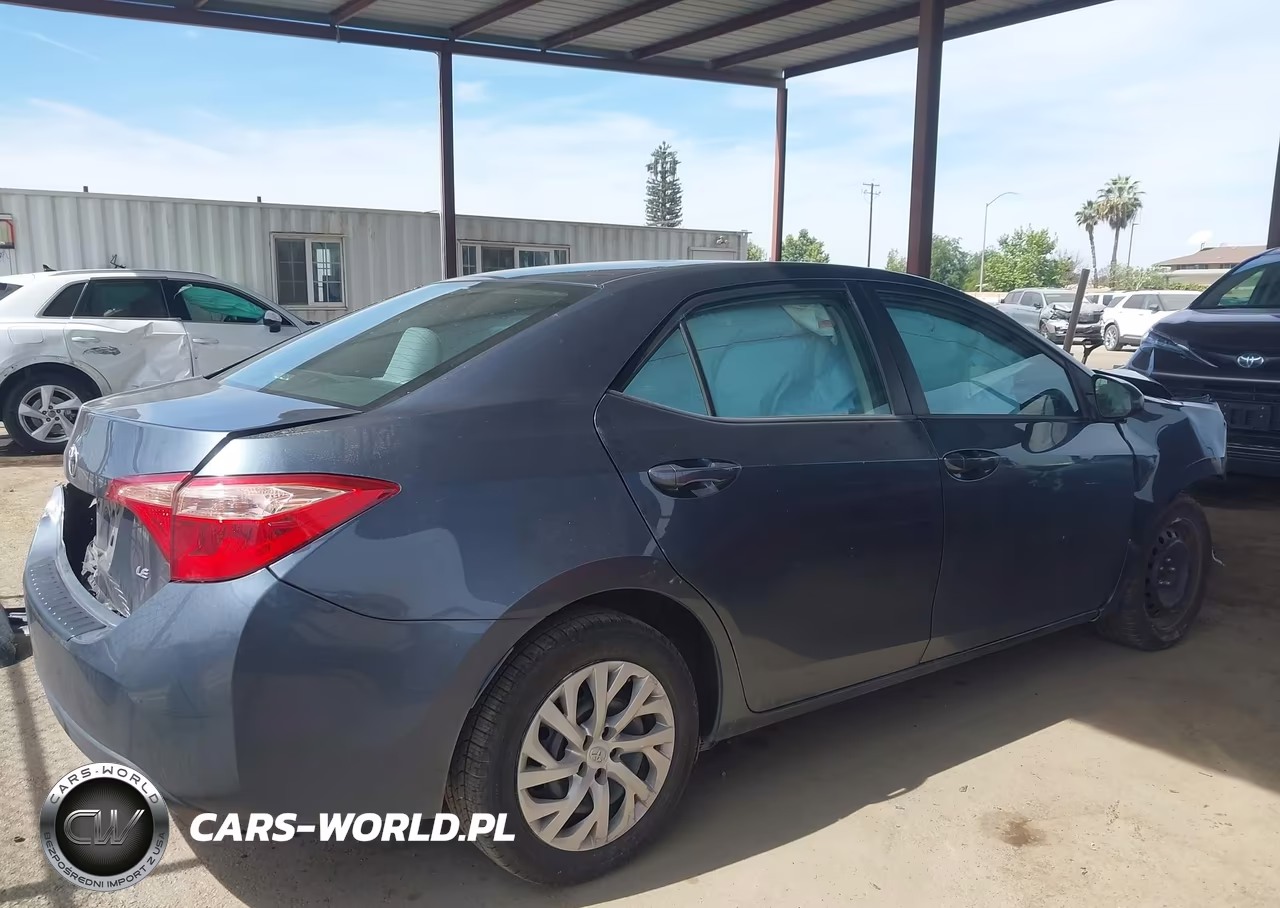 2019 Toyota Corolla Le VIN:2T1BURHE9KC178189 - 14