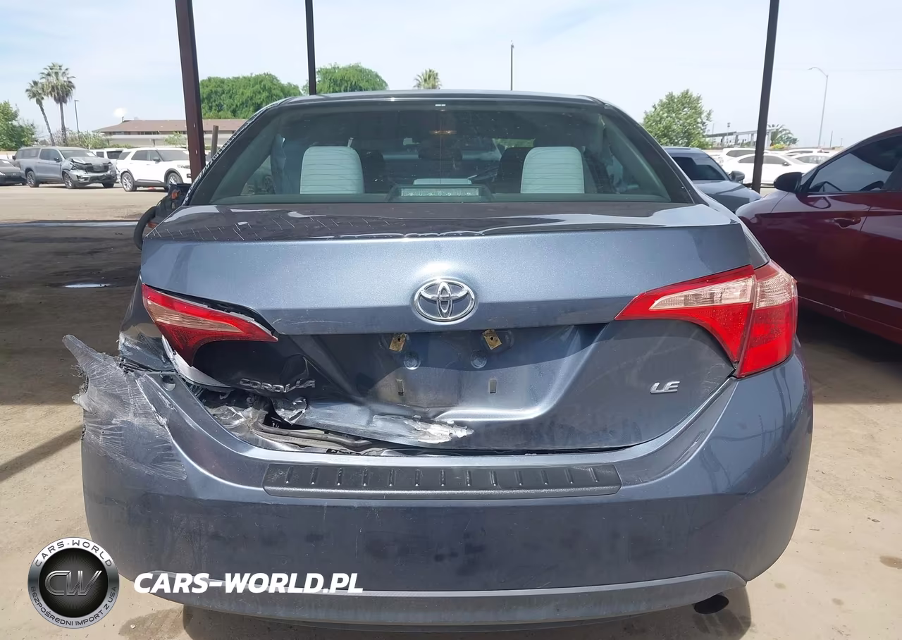 2019 Toyota Corolla Le VIN:2T1BURHE9KC178189 - 17