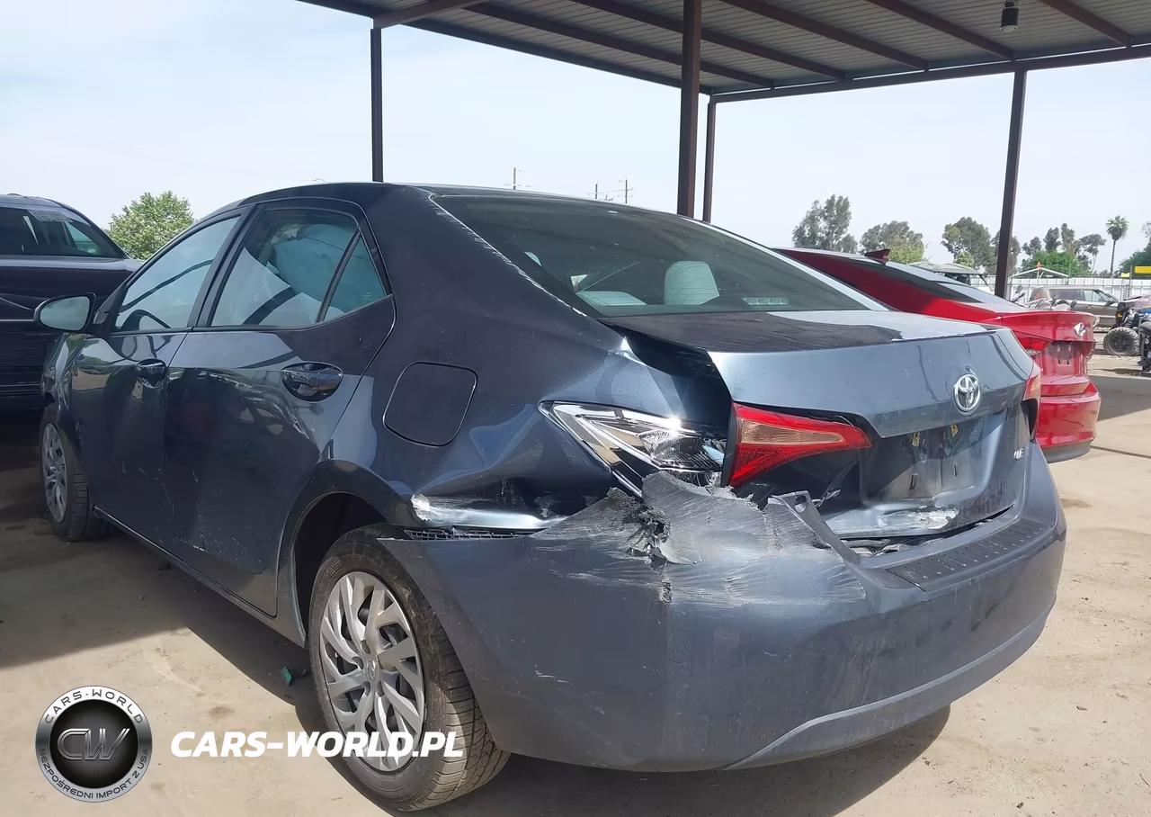 2019 Toyota Corolla Le VIN:2T1BURHE9KC178189 - 3