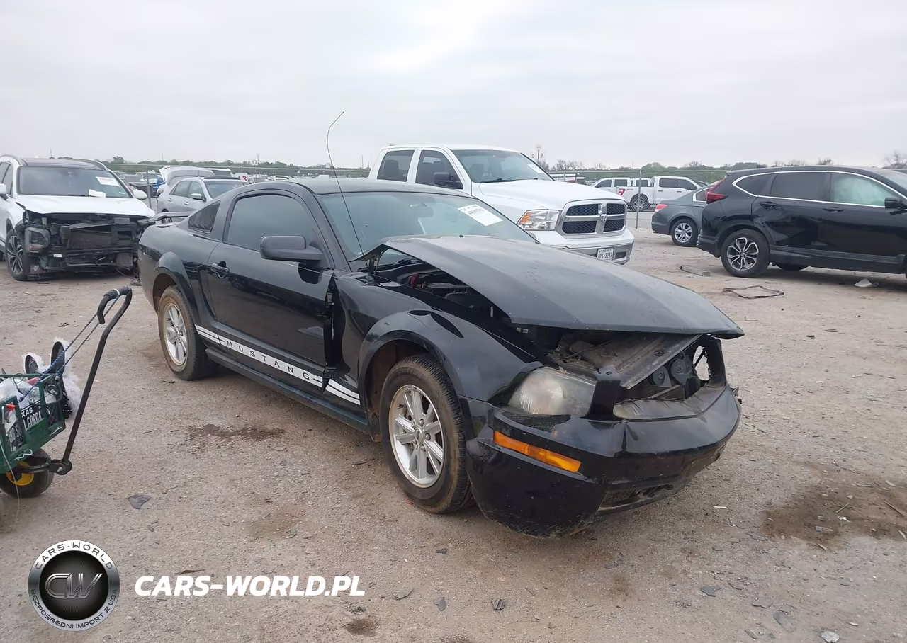 2007 Ford Mustang V6 Deluxe-V6 Premium