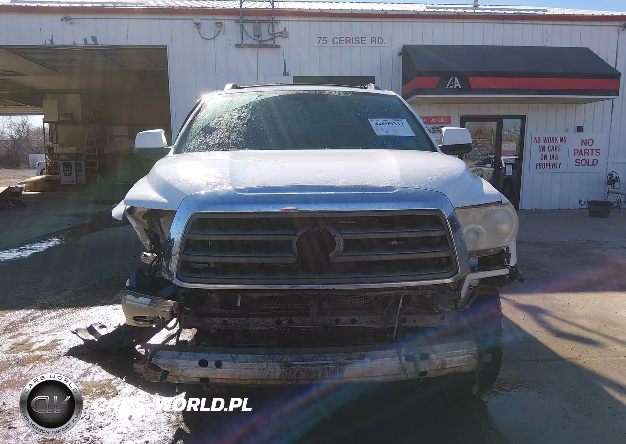 2012 Toyota Sequoia Sr5 5.7L V8 VIN:5TDBY5G14CS068123 - 11