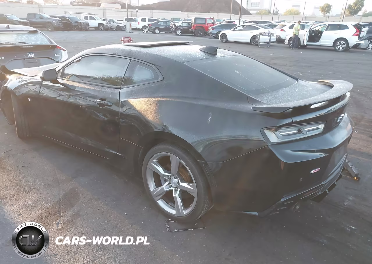 2017 Chevrolet Camaro 2Ss VIN:1G1FH1R72H0215845 - 3