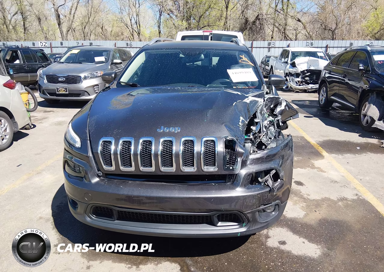 2017 Jeep Cherokee Latitude 4X4 VIN:1C4PJMCB2HW525800 - 12
