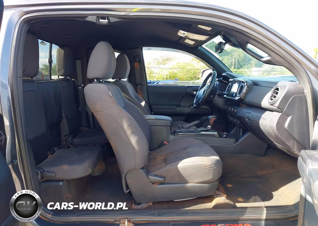 2018 Toyota Tacoma Trd Sport VIN:5TFRZ5CN1JX061674 - 8